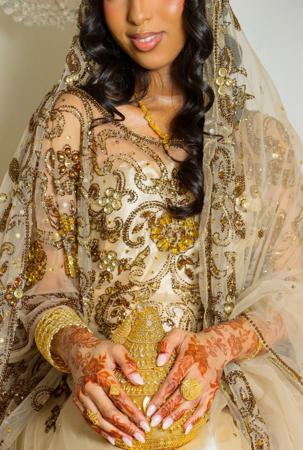 Alluring Ayan